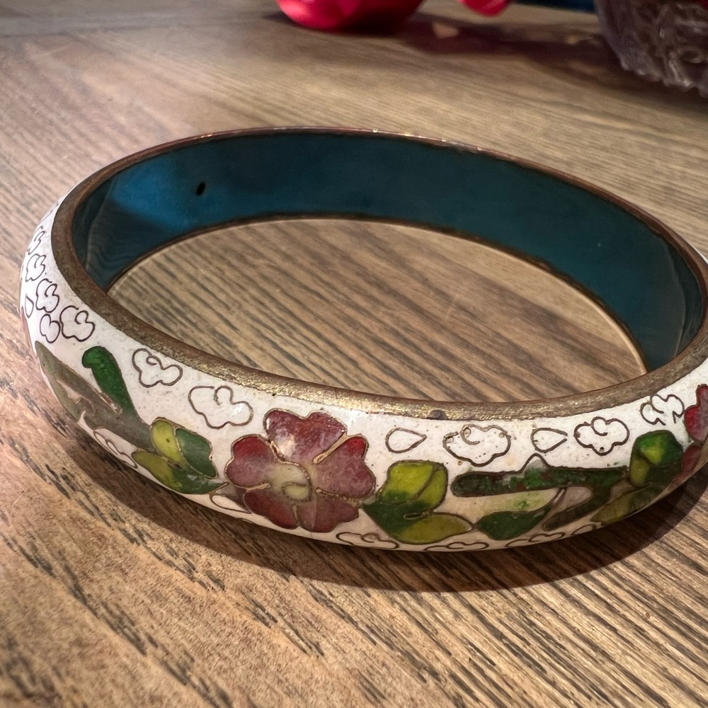 Gorgeous Cloisonne White and Red Floral Bracelet SMALL